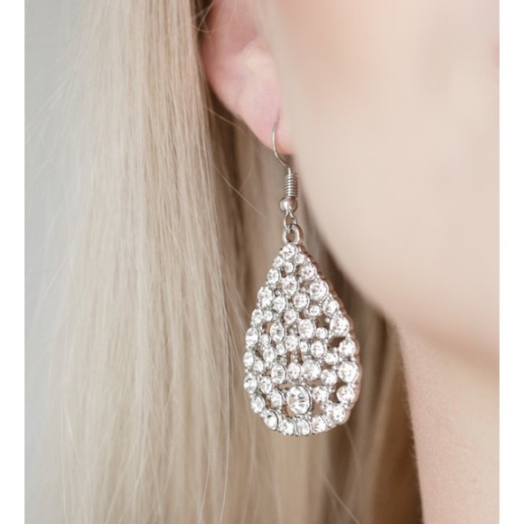 Beautiful hypoallergenic earrings - Picture 1 of 8